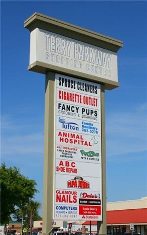 646 Terry Pkwy, Terrytown, LA, 70056-4306 | Card Image