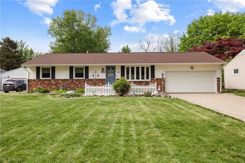 795 Tarry Ln, Amherst, OH, 44001-2032 | Card Image