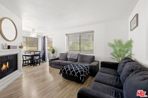 227-26838 Claudette St, Canyon Country, CA, 91351-5589 | Card Image