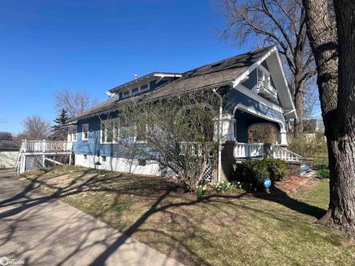 903 E Burlington Ave, Fairfield, IA, 52556-3018 | Card Image