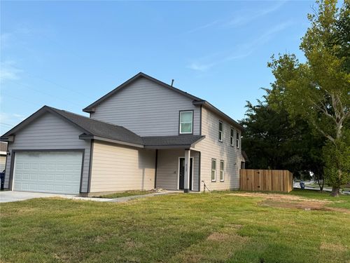 1327 5th Ave N, Texas City, TX, 77590-7510 | Card Image