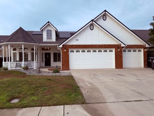 5222 W Lark Ct, Visalia, CA, 93291-5284 | Card Image