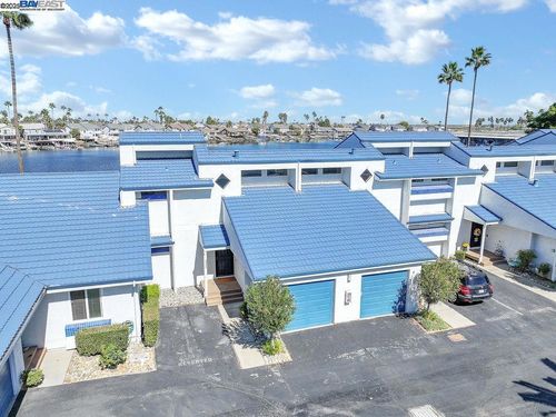 5727 Cutter Loop, Discovery Bay, CA, 94505-9504 | Card Image