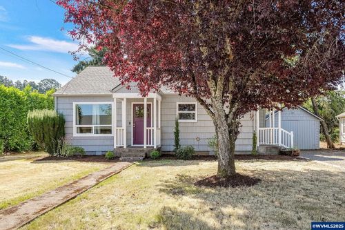 220 Koons St, Silverton, OR, 97381 | Card Image