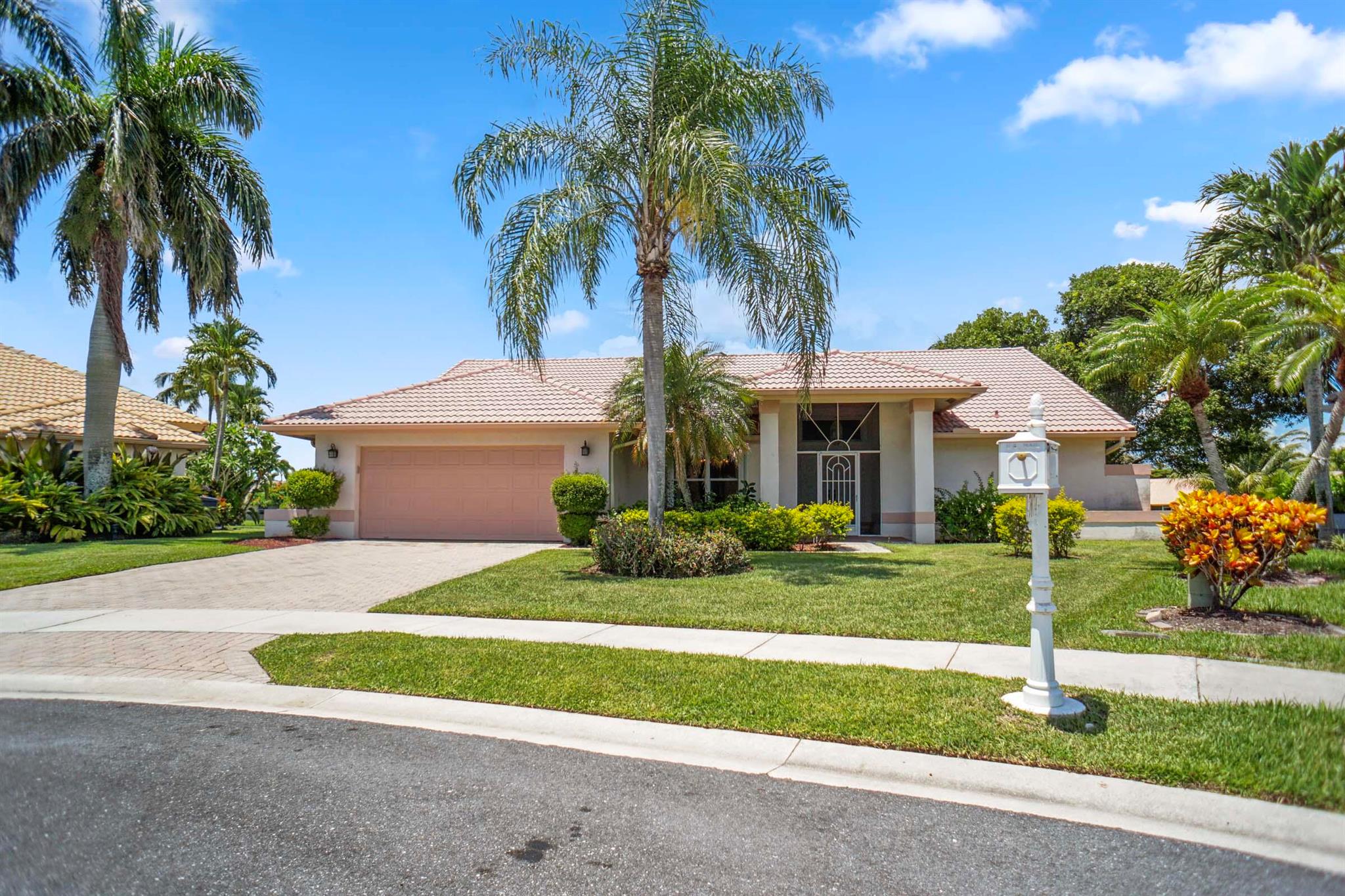 Saint Clair Ct, Lake Worth, FL 33467