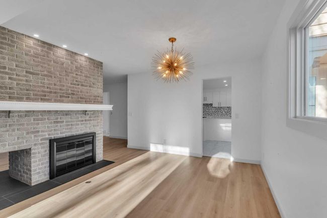 116 Strathcona Close Sw, House other with 4 bedrooms, 4 bathrooms and 4 parking in Calgary AB | Image 10