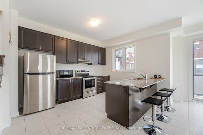 3370 Promenade Thunderbird, House attached with 4 bedrooms, 4 bathrooms and 1 parking in Pickering ON | Image 10