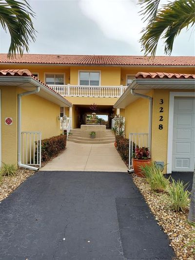 114 - 3228 Purple Martin Drive, Condo with 3 bedrooms, 2 bathrooms and null parking in Punta Gorda FL | Image 1