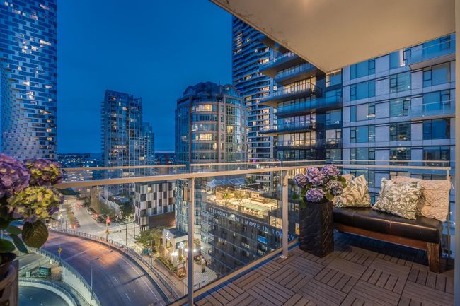 1309 - 1351 Continental Street, Condo with 2 bedrooms, 2 bathrooms and 1 parking in Vancouver BC | Image 13