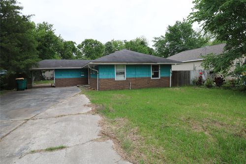 618 Azalea Dr, La Marque, TX, 77568-4408 | Card Image