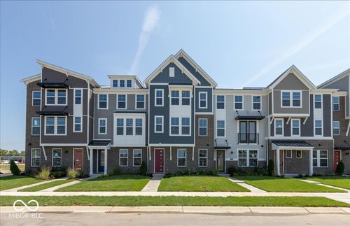 7347 Bayview Run, Mccordsville, IN, 46055-9841 | Card Image