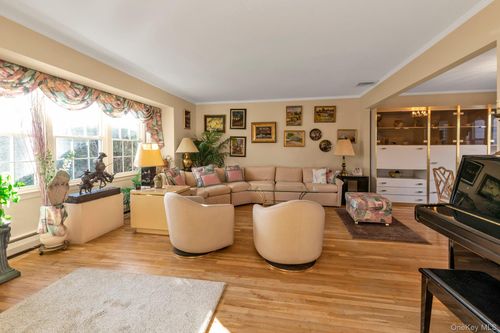 1355 Sally Ct, East Meadow, NY, 11554-4516 | Card Image