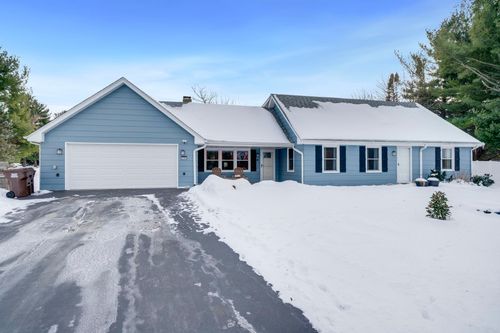 5393 Lakecrest Rd, Caledonia, IL, 61011-9412 | Card Image