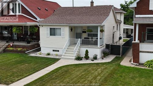 1527 Pierre Ave, Windsor, ON, N8X4P6 | Card Image