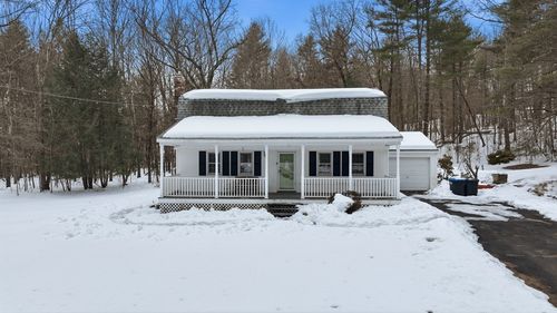 18 Country Ln, Belchertown, MA, 01007-9717 | Card Image