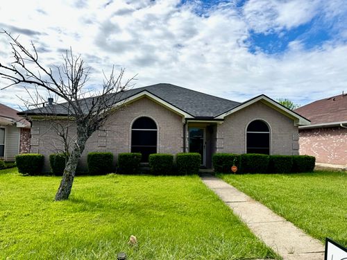 2836 Saint Johns Ave, Lancaster, TX, 75146-1064 | Card Image