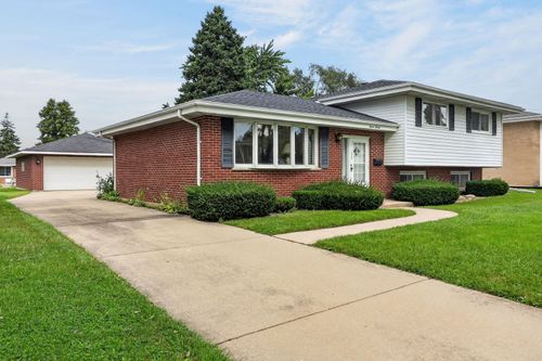 1520 W Holtz Avenue, Addison, IL, 60101 | Card Image