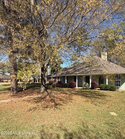 10 Estates Dr, Flowood, MS, 39232-7945 | Card Image