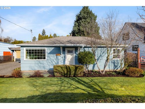 3275 Se Rockwood St, Milwaukie, OR, 97222-5752 | Card Image