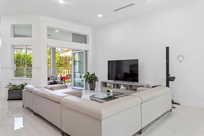 3847 Crestwood Cir, House other with 4 bedrooms, 4 bathrooms and null parking in Weston FL | Image 19