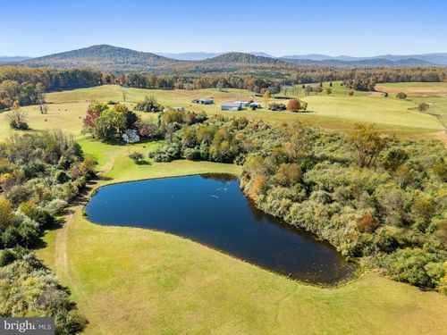 275 Seven Ponds Rd, AMISSVILLE, VA, 20106-4128 | Card Image