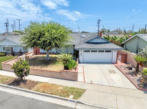 19532 Independence Ln, Huntington Beach, CA, 92646-3754 | Card Image
