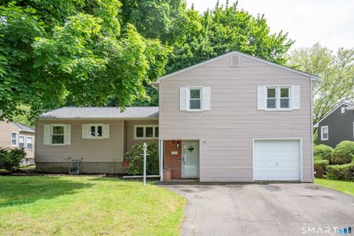 111 Lyman Rd, West Hartford, CT, 06117-1312 | Card Image