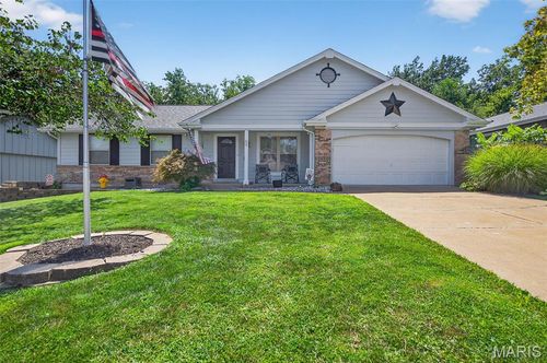 69 Crescent Hills Dr, Saint Peters, MO, 63376-4435 | Card Image
