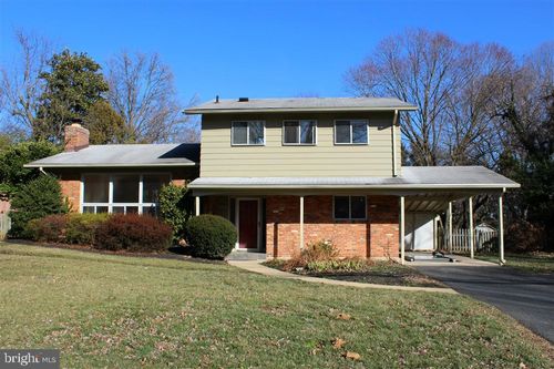 1049 Balls Hill Rd, MCLEAN, VA, 22101-2022 | Card Image