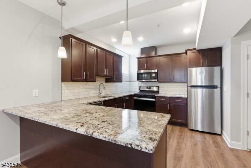 Residential Lease in Cranford Twp. 4