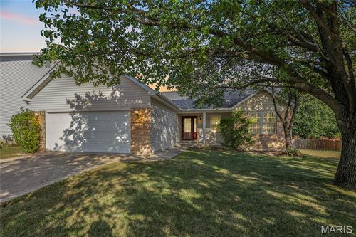 2612 Breezy Point Ln, O Fallon, MO, 63368-8326 | Card Image