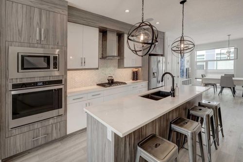 2-3810 Parkhill Pl Sw, Calgary, AB, T2S2W7 | Card Image