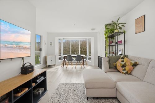 202-2195 W 5th Avenue, Vancouver, BC, V6K1S1 | Card Image