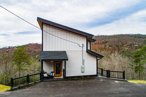 1113 Mathis Hollow Rd, Gatlinburg, TN, 37738 | Card Image