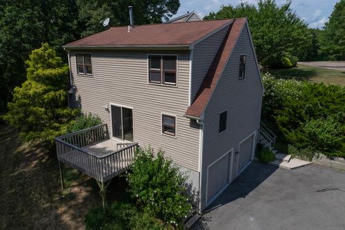 42 Copper Hill Dr, Guilford, CT, 06437-1857 | Card Image