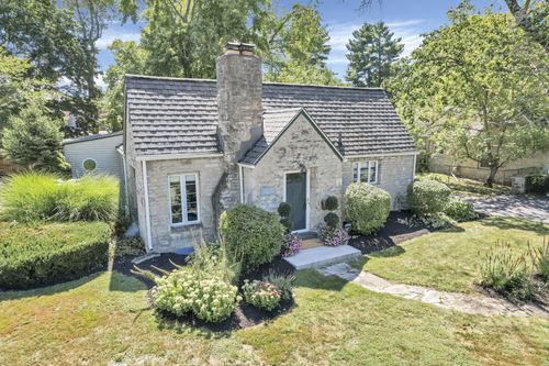 228 Mill St, Gahanna, OH, 43230-2647 | Card Image