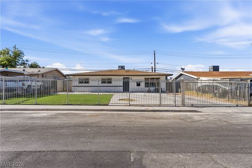 4378 Swandale Ave, Las Vegas, NV, 89121-7130 | Card Image
