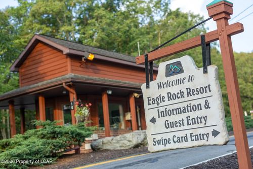 LV492 Buttonbush Ln, Hazleton, PA, 18202 | Card Image