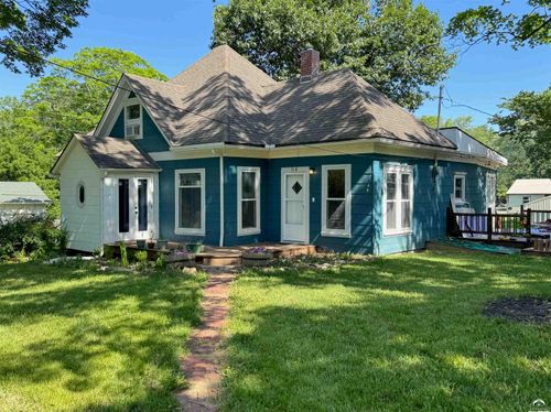 918 Elm St, Baldwin City, KS, 66006-3082 | Card Image