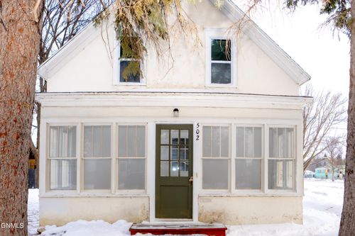 502 2nd St Sw, Jamestown, ND, 58401-4008 | Card Image