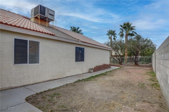 5784 Dew Mist Ln, House other with 3 bedrooms, 2 bathrooms and null parking in Las Vegas NV | Image 45
