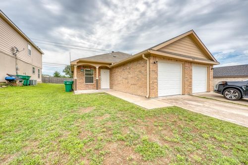 1511 Claremont Cir, Marble Falls, TX, 78654-4655 | Card Image