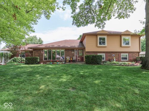6903 White Pines Ct, Indianapolis, IN, 46217-3949 | Card Image