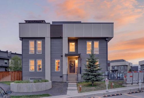 204-19500 37 St Se, Calgary, AB, T3M2W9 | Card Image
