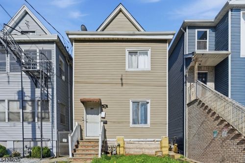 521 Maple Ave, Elizabeth, NJ, 07202-3513 | Card Image