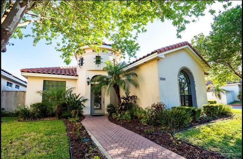 1220 E Agusta Ave, Mcallen, TX, 78503-7613 | Card Image