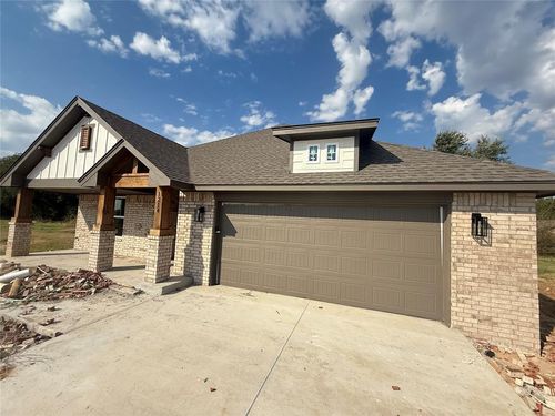 1214 Stonebridge Way, Enid, OK, 73703-3028 | Card Image