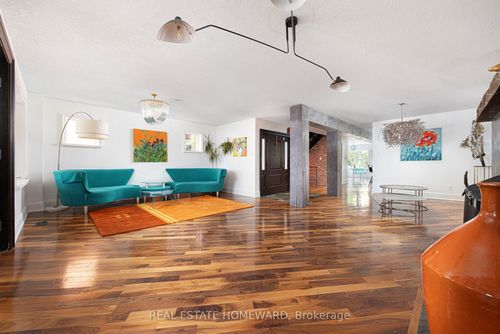 2 Park Ave, Toronto, ON, M4E1B6 | Card Image