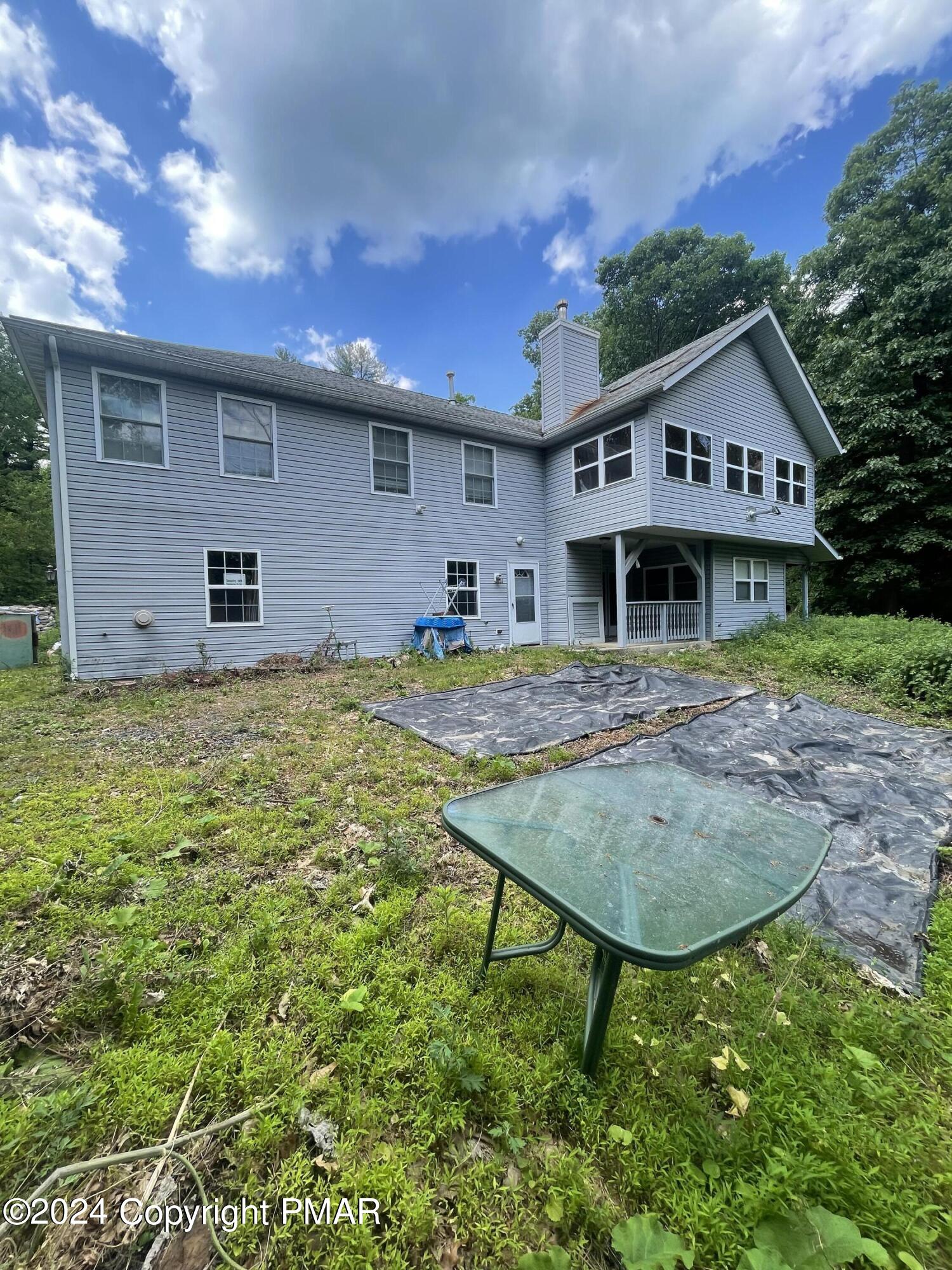 Russell Dr, Saylorsburg, PA 18353