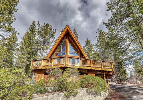 10211 Thomas Dr, Truckee, CA, 96161-5012 | Card Image